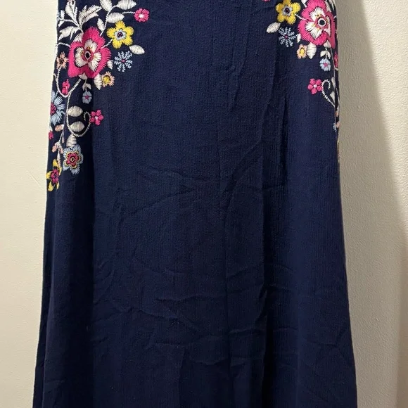 Floral Embroidered Halter Dress - Picture 2 of 5